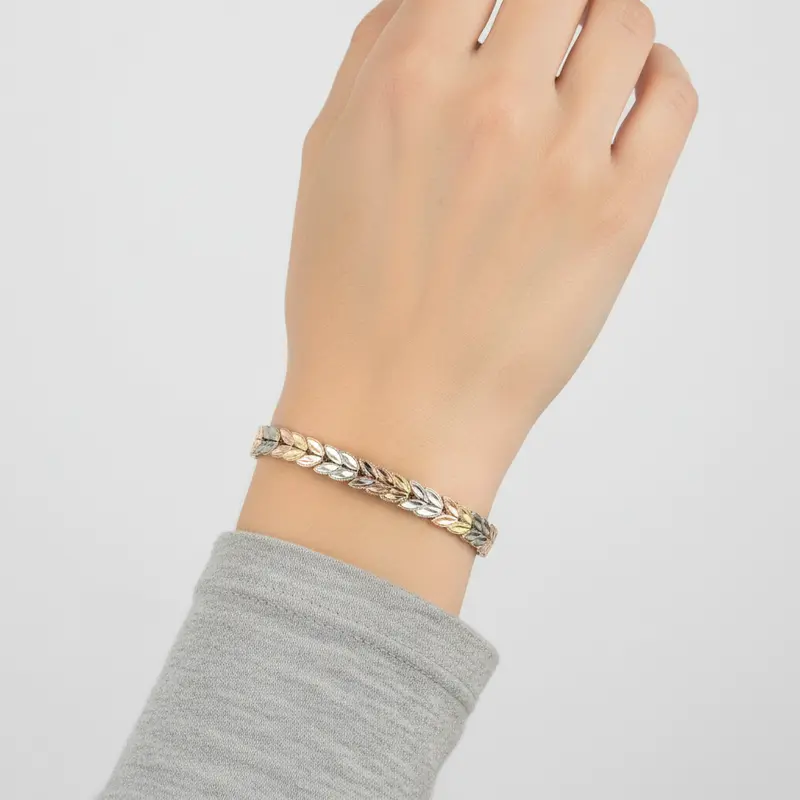 14K Tri-Color Gold Double Leaf Link Bracelet (7-Inch) 1