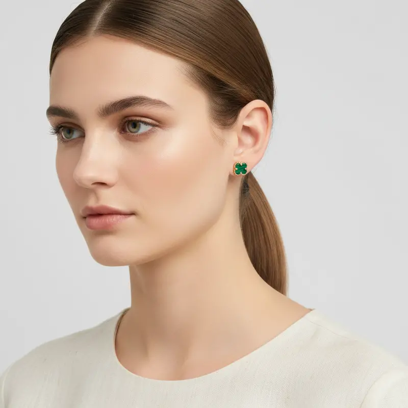 14K Yellow Gold Clover-Shaped Earrings With Green Malachite 1