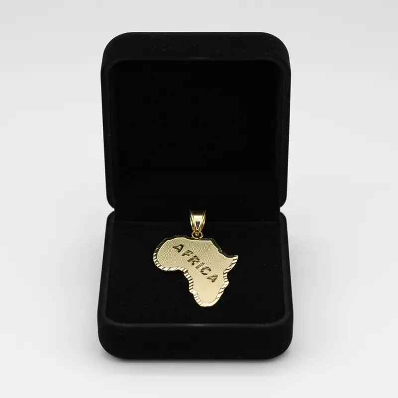Africa-Themed 10K Yellow Gold Pendant 1