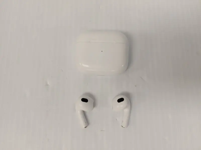 Apple Airpods (2Nd Generation) – Model A2566 1