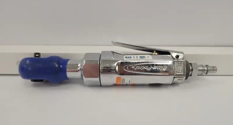 Blue Point At200D Pneumatic 1/4" Air Ratchet – Low-Torque Precision Fastening 1