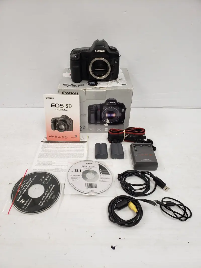 Canon Eos Rebel T3 Dslr Camera Kit Ds126091 1