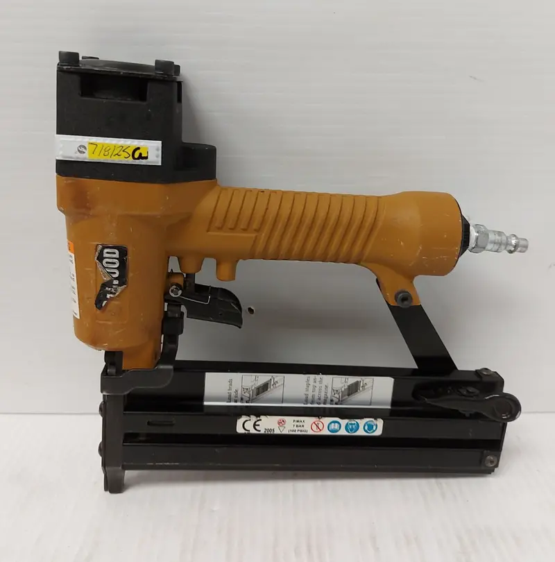 Canwood Se08001 18-Gauge Brad Nailer – Lightweight Pneumatic (Model N90664-1) 1