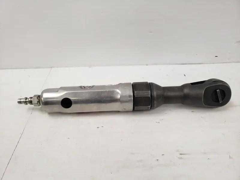 Chicago Pneumatic Cp71828 Heavy-Duty Air Wrench – High-Torque Impact Tool 1