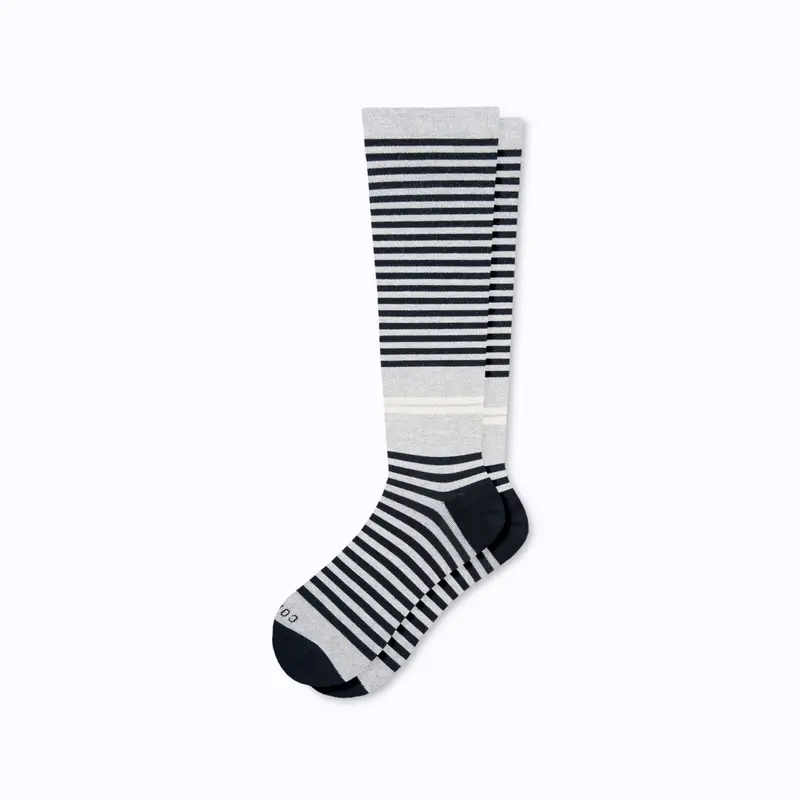 Cloudcotton Black-And-Grey Compression Socks – Seamless Design 1