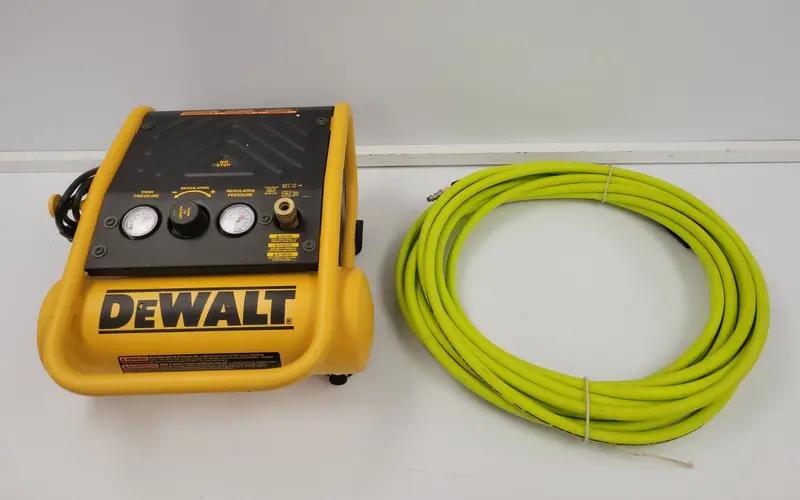 Dewalt D55140 2.5 Hp Pancake Air Compressor 1