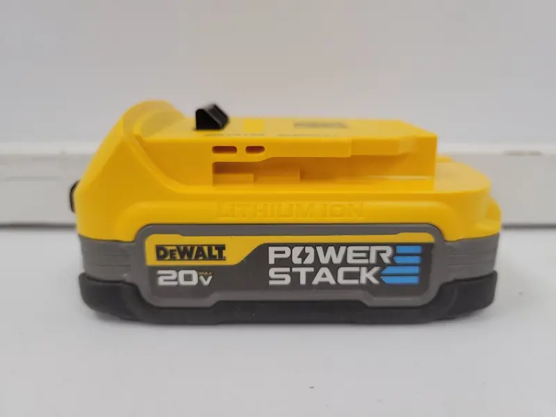 Dewalt Dcbp034 Power Stack 20V Max 1.7 Ah Battery 1