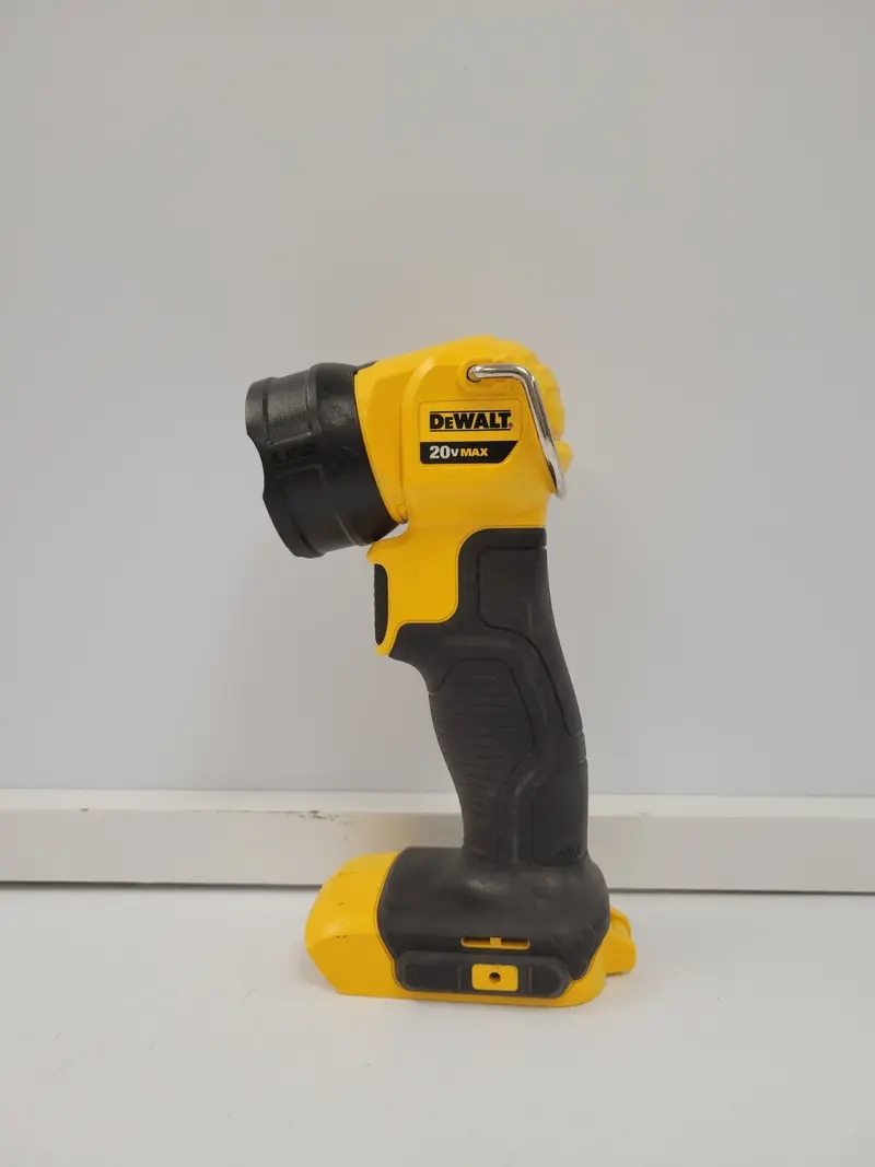 Dewalt Dci040 20V Max Led Worksite Flashlight – Bright & Durable 1