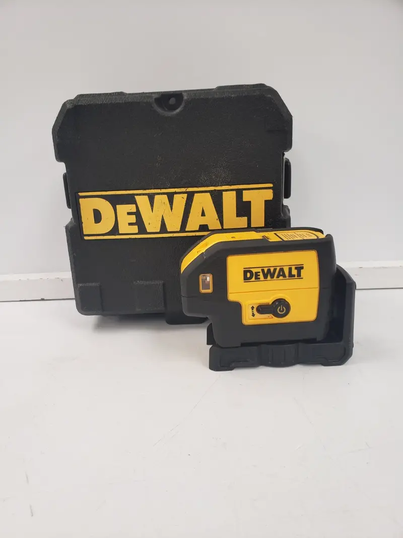 Dewalt Dw085 Cross-Line Laser Level With Self-Leveling 1