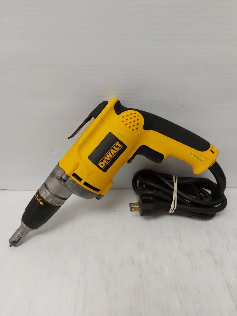 Dewalt Dw272 Drywall Screw Gun – Ergonomic, Depth-Controlled Fastening Tool 1