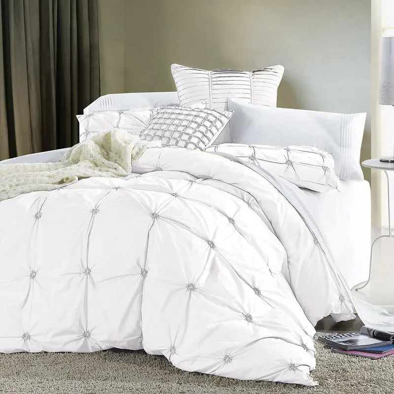 Epoque Collection Embroidered Duvet Cover Set 1