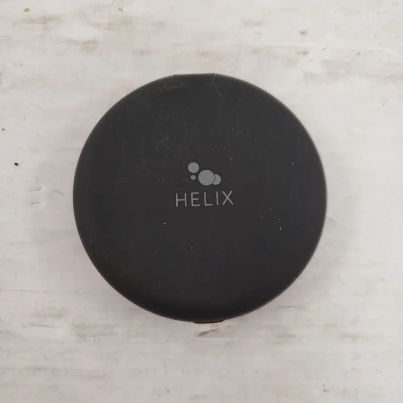 Helix Ethq12B 15W Qi-Certified Wireless Charging Pad 1