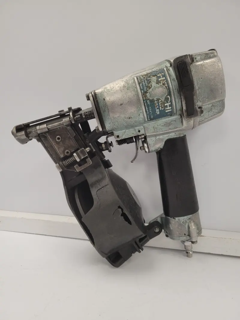Hitachi Nv45Ab2 Coil Nail Gun – Framing-Specific Pneumatic Fastener 1