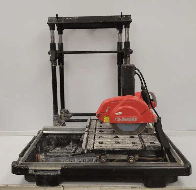 Husky Thd950I Wet Tile Saw With 10″ Diamond Blade & Adjustable Fence 1