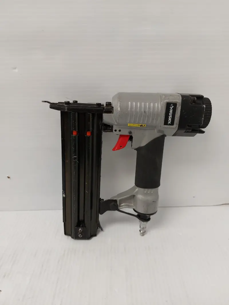 Husky Xagd50 Cordless 18-Gauge Brad Nailer – N90273-2 1