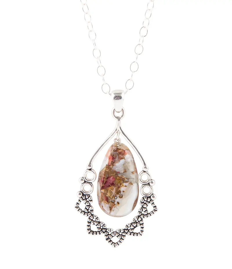 Lace-Inspired Purple Matrix Pendant Necklace 1