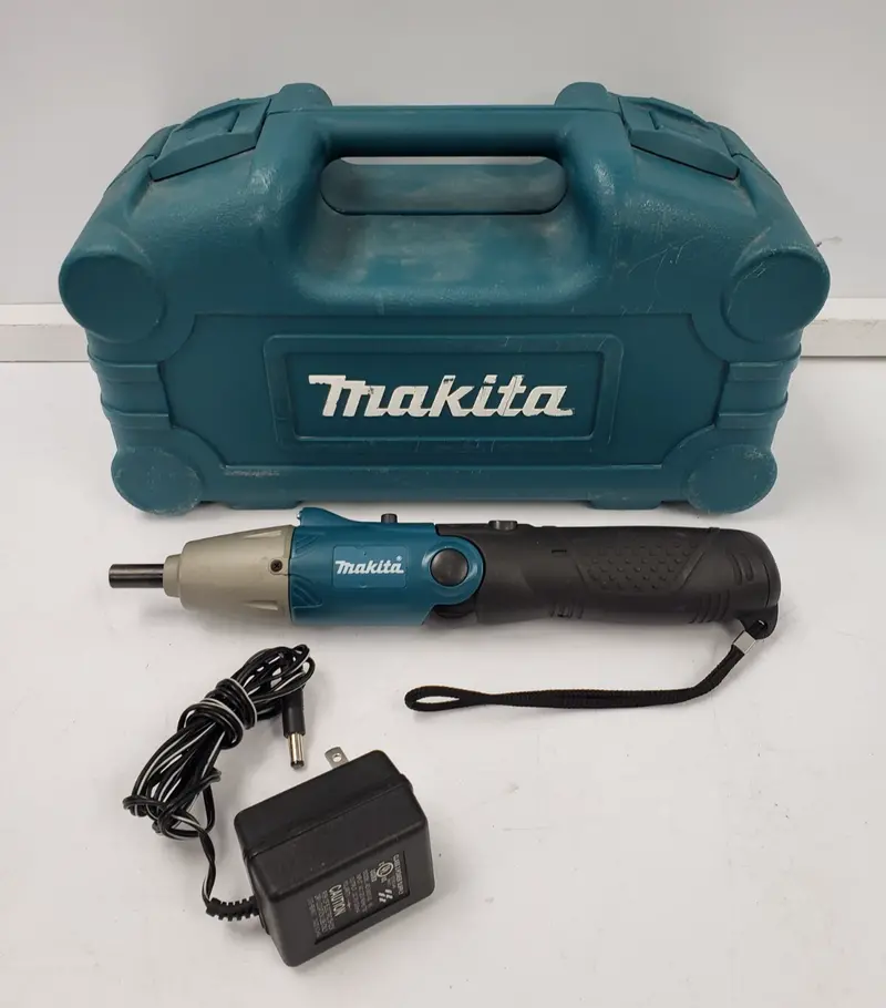Makita 6722D Precision Screwdriver – Ergonomic Corded Electric Driver 1