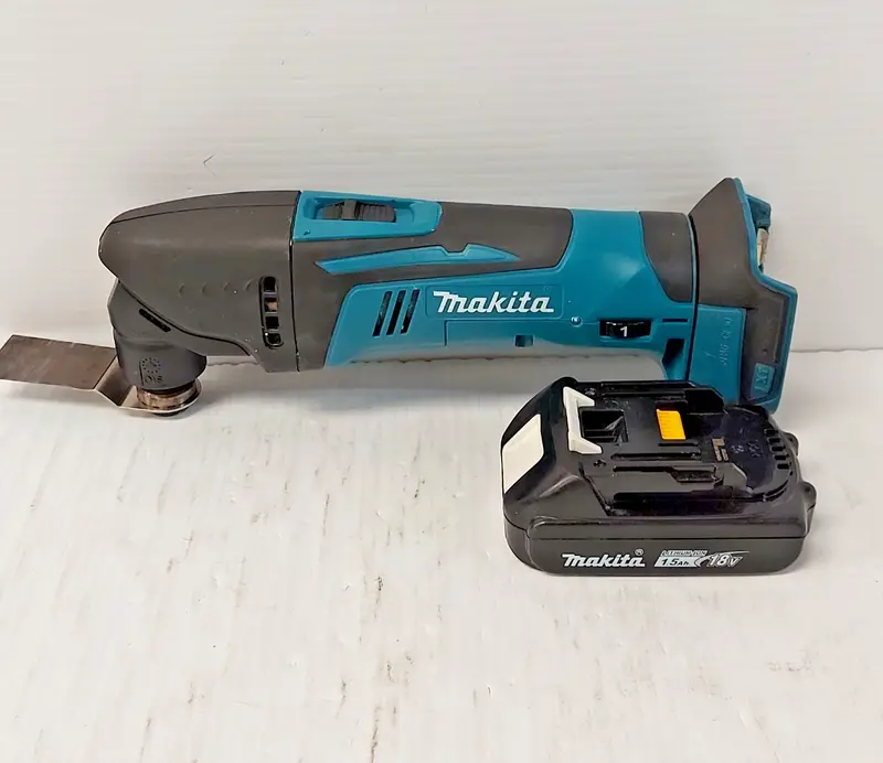 Makita Dtm50 Multi-Oscillating Tool With Variable Speed Control 1