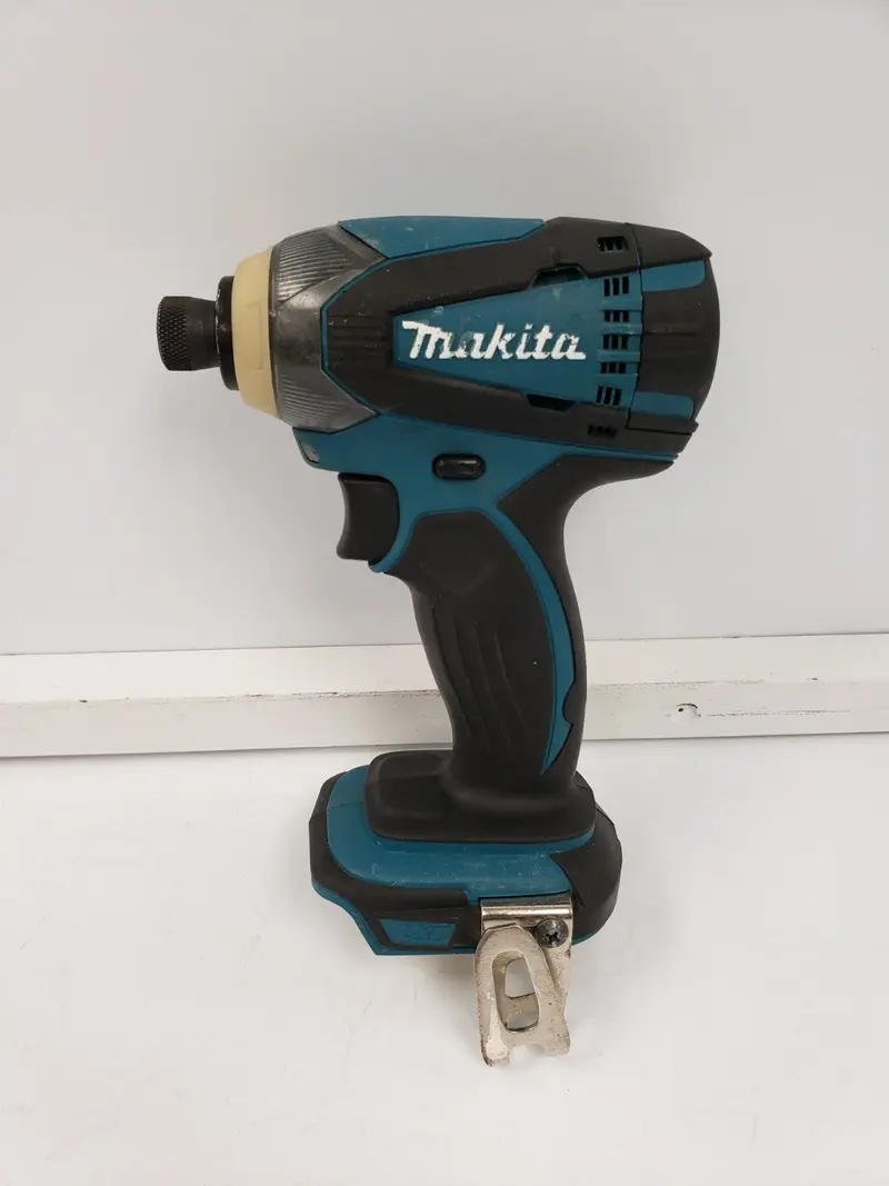 Makita Lxdt04 18V Lxt Cordless Impact Driver 1