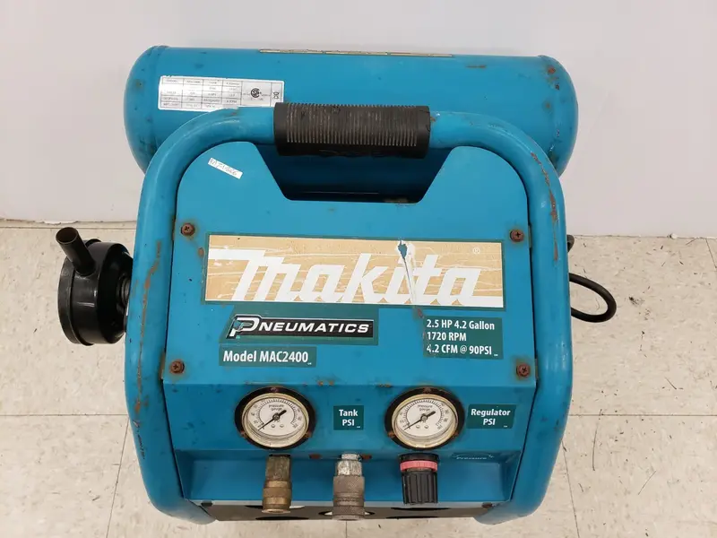 Makita Mac2400 2.5-Gallon Oil-Free Air Compressor – Lightweight Jobsite Unit 1