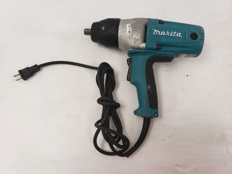 Makita Tw0350 Cordless High-Torque Impact Wrench 1