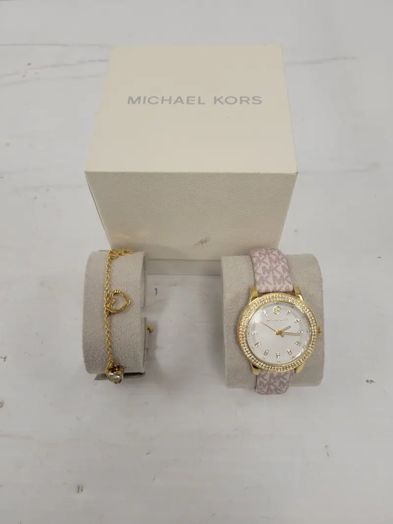 Michael Kors Analog Watch And Matching Bracelet Ensemble 1