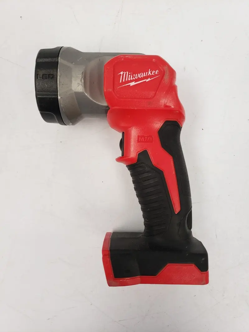 Milwaukee 2735-20 M18™ Led Work Light – Rechargeable Brightness Spotlight 1