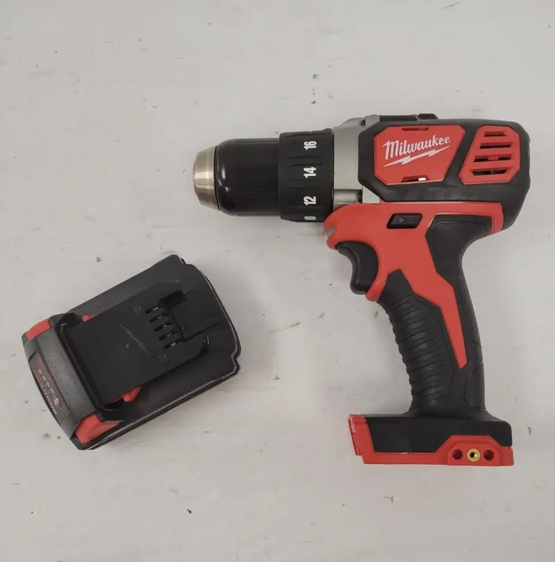 Milwaukee M18 2606-20 Compact Drill – Ergonomic 18V Cordless Power Tool 1