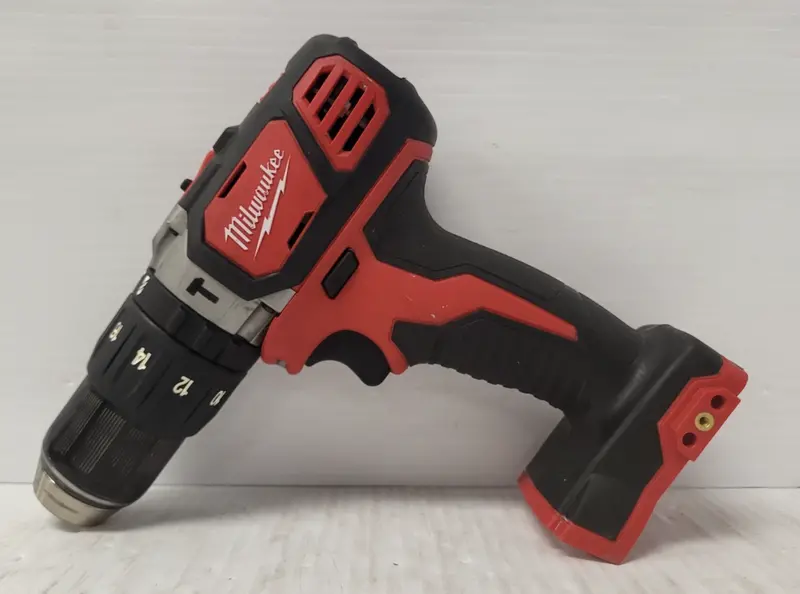 Milwaukee M18 Fuel 18V Cordless Hammer Drill – Brushless Motor 1