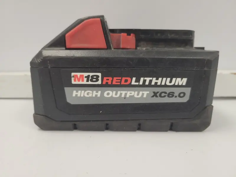 Milwaukee M18 Redlithium™ Battery Pack – 6.0 Ah (48-11-1865) 1