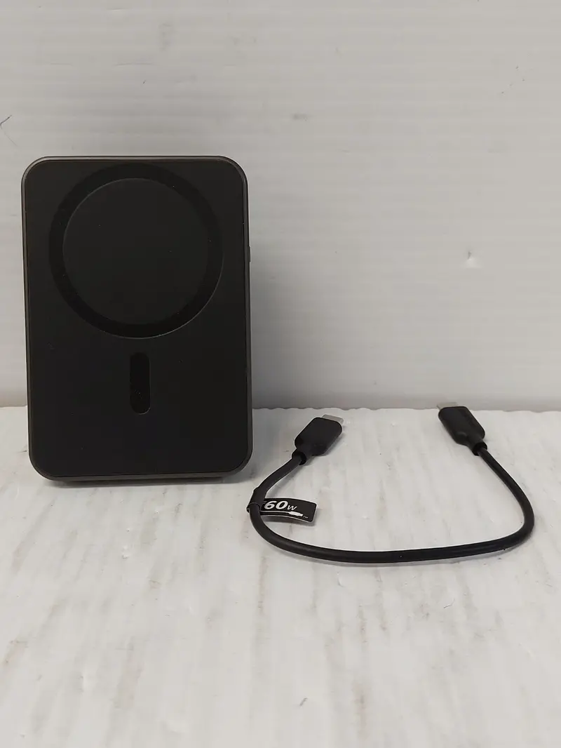 Mophine Snp-Ps-Mini-Stand-5K Portable Power Bank With Built-In Stand & 5000Mah Capacity 1
