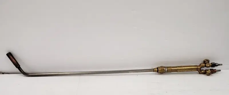 No-Name Industrial Cutting Torch – Manual Oxy-Fuel Torch Assembly (Model I-34982) 1