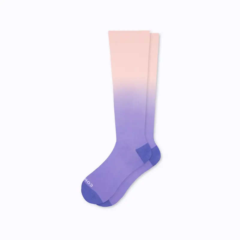 Ombre Knee-High Compression Socks – Seamless Gradient Design 1