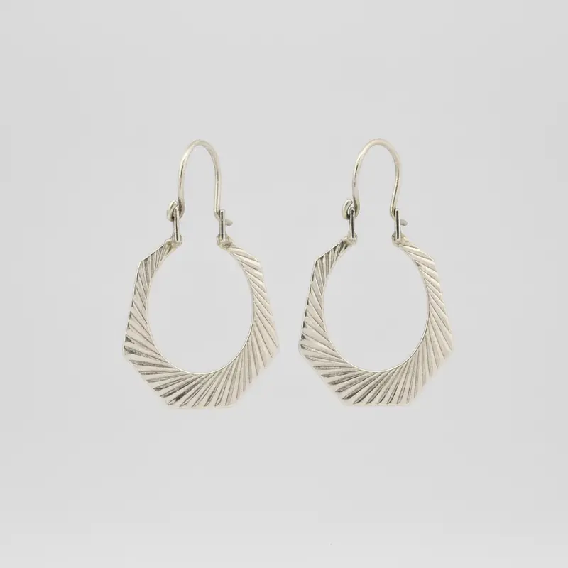 Polished 10K Yellow Gold Diamond-Cut Flat Hoop Earrings For Everyday Wear 1