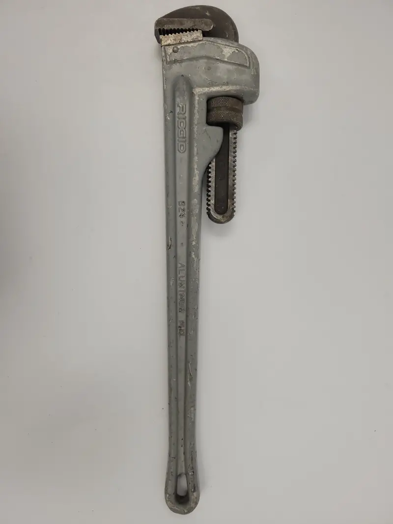 Ridgid 24-Inch Heavy-Duty Pipe Wrench 1