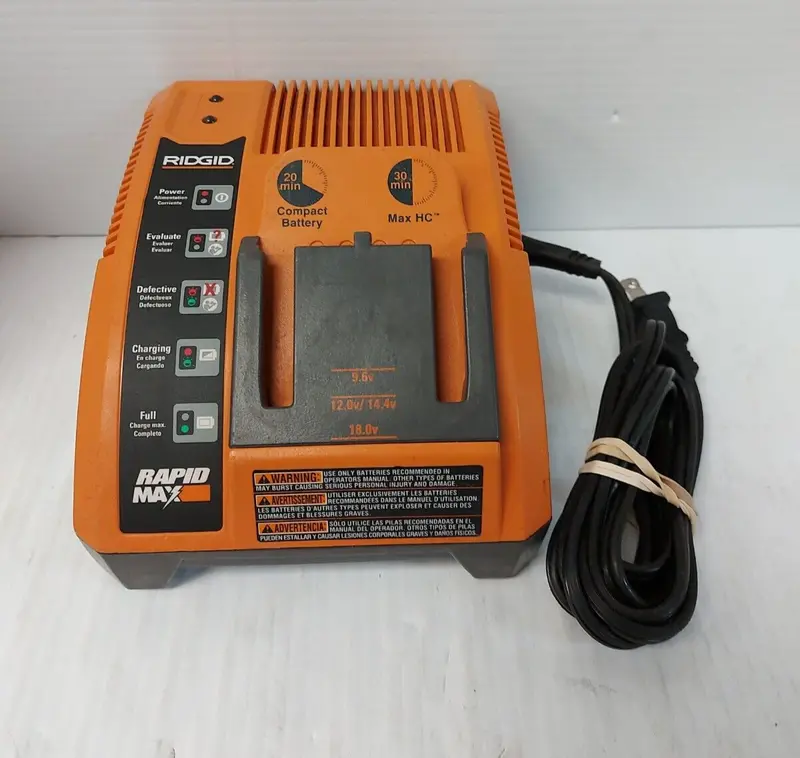 Ridgid R840091 Dual-Voltage Smart Battery Charger 1