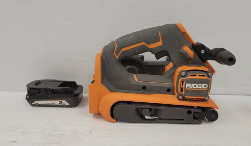 Ridgid R86065 Belt Sander – 3" X 21" Variable Speed Sanding Machine 1
