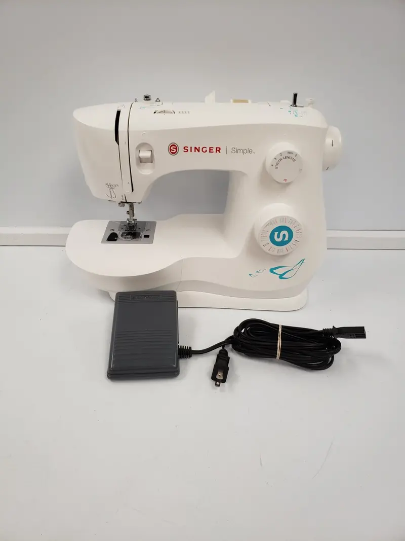 Singer 3337 Heavy-Duty Sewing Machine 1
