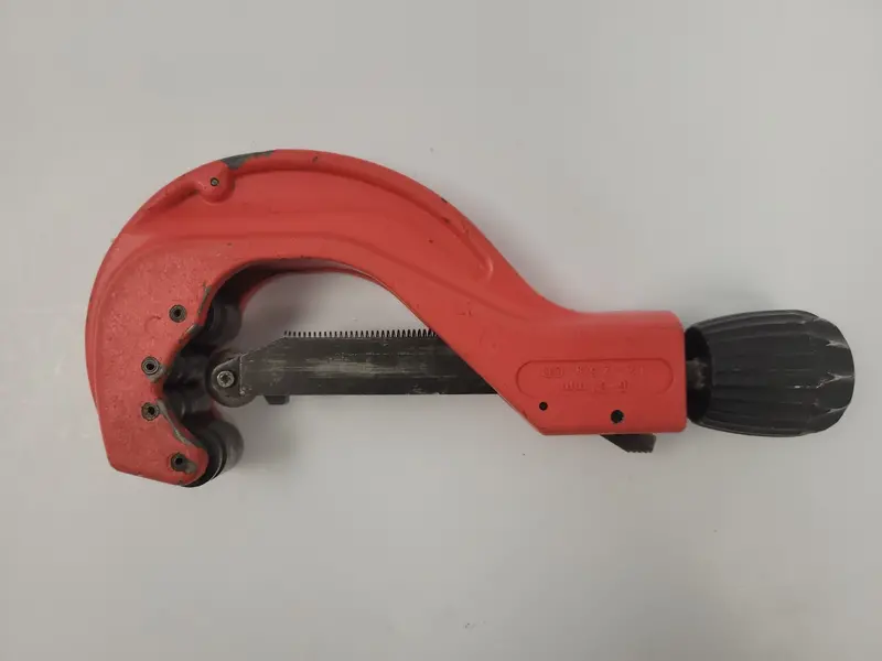 Super-Ego 750 Manual Copper Pipe Cutter (Model 77658-13) 1