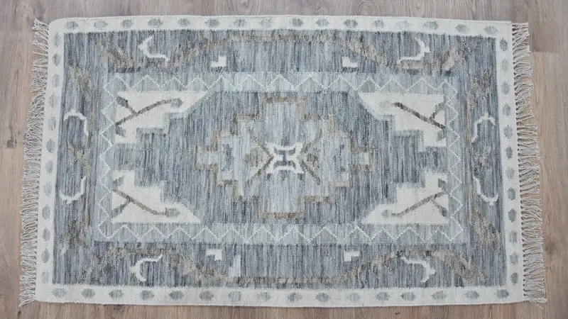 Timbergirl Kilim-Style Blue Wool Handmade Floor Rug 1