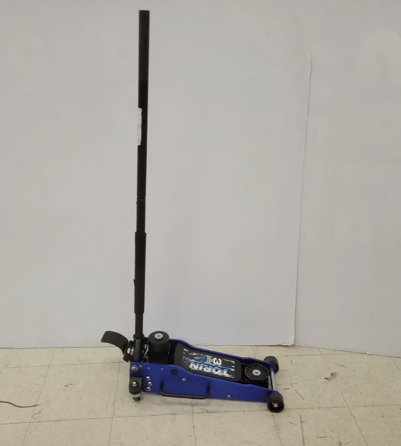 Torin T3H300 3-Ton Hydraulic Floor Jack – Low-Profile Service Jack For Cars And Trucks 1