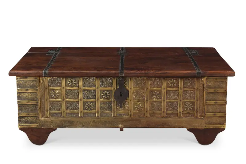 Tortoise-Grain Wooden Storage Box With Metal Trim 1